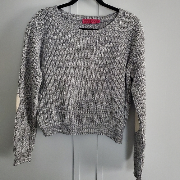 Boohoo Sweaters - SALE 3/$10, 5/$15 Boohoo Heart Sweater